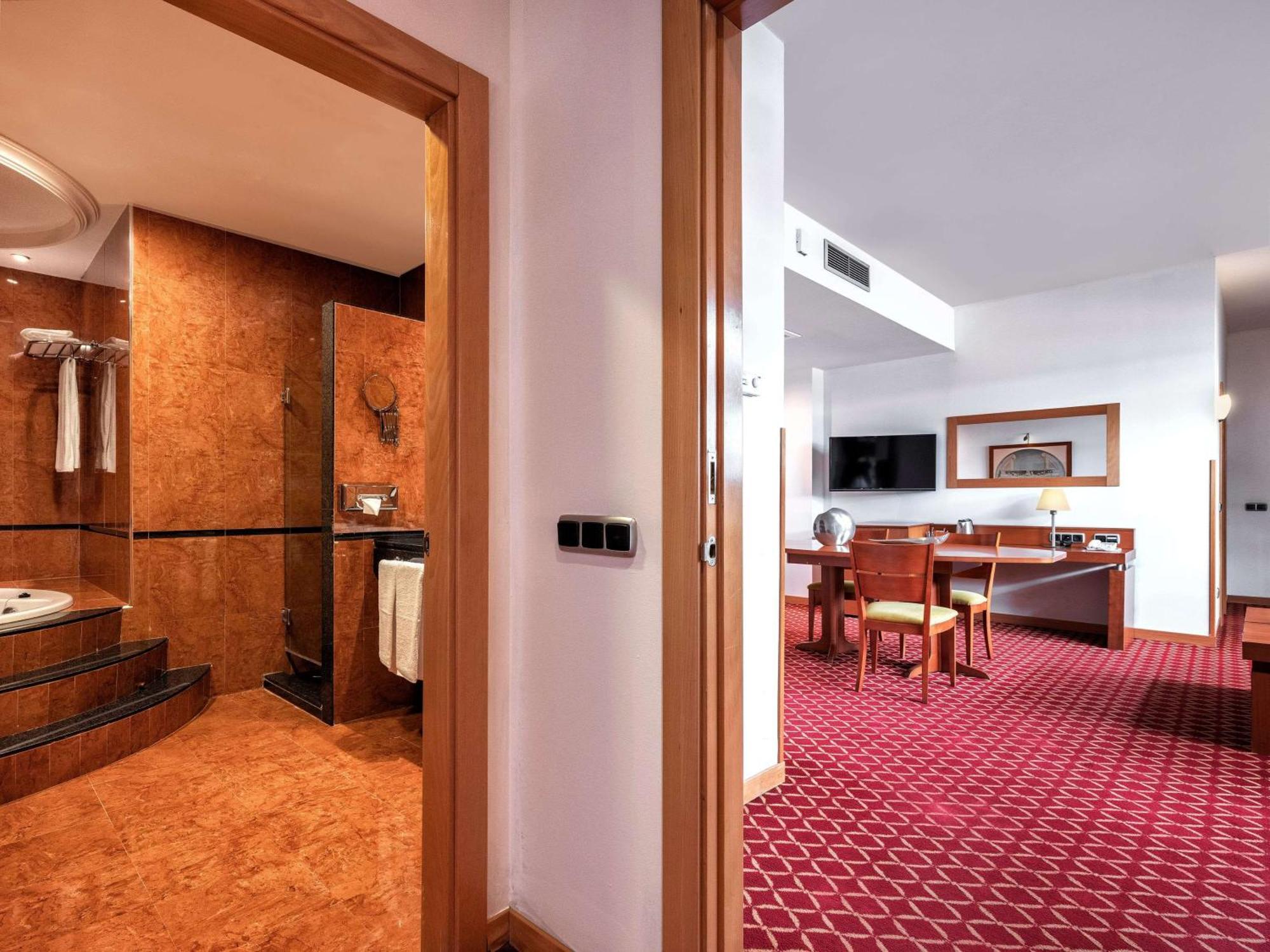 Hotel Zentral León Eksteriør bilde
